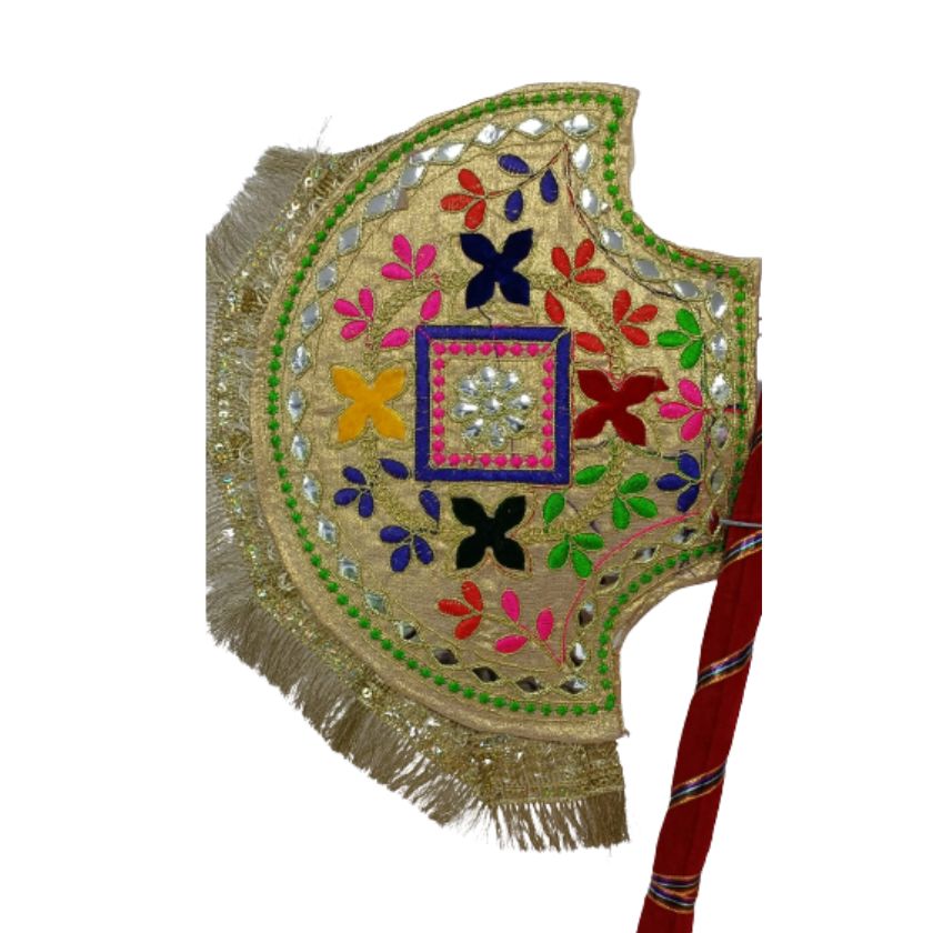 Vintage-Hand-fan-golden-details-.jpg